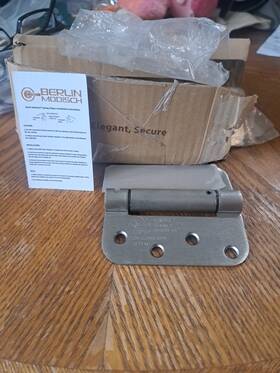 102670540 Berlin Modisch 4 Pack Spring Hinges