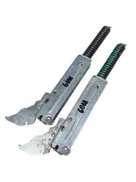 318586000 Frigidaire 2 Electrolux Range Oven Door Hinge Set - B3