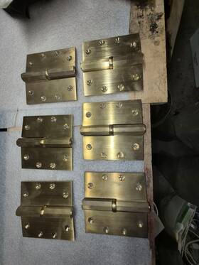 3581 Nanz Six 4 1/2 Inch Solid Brass Hinges