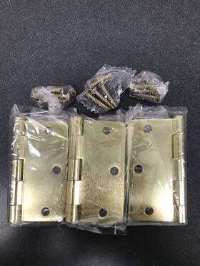 1012f Schlage 3.5 Inch Door Hinge With 1/4 Radius Round Corner In Satin Brass 3-pack