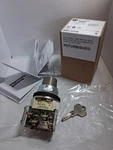 Allen Bradley 800T-H33A Selector Switch 2 Pos Main 1NO/1NC Key Rem Both Series. Fixed Price $60.99.