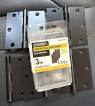 Used Everbilt 28406 3.5" X 5/8" Square Corner Sqk-free Hinge Orb + Penrod. Fixed Price $14.99.