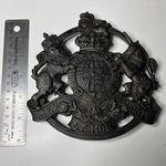 Vintage 1953 Cast Iron Kings Arms Trivet Usa. Fixed Price $22.00.